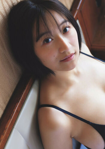 Ina Enohara 榎原依那