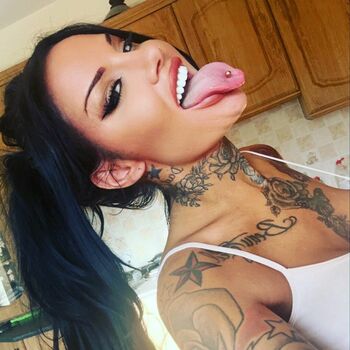 Inkedup_doll , Hayley Jane