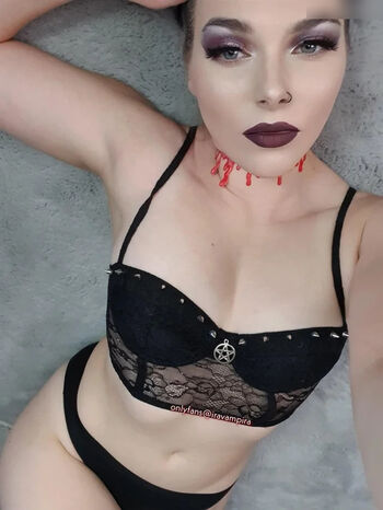 Ira Vampira