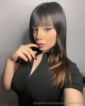 isabelawantsahug