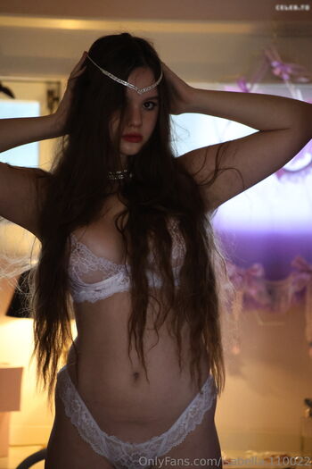 Isabella 110022