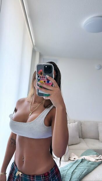 Isabella Ladera
