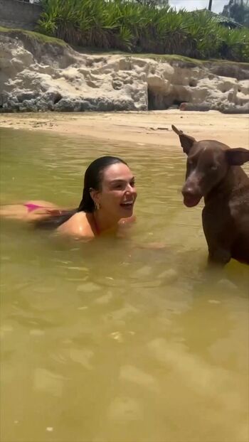 Isis Valverde