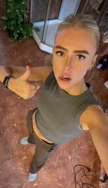 Its_Emma_18