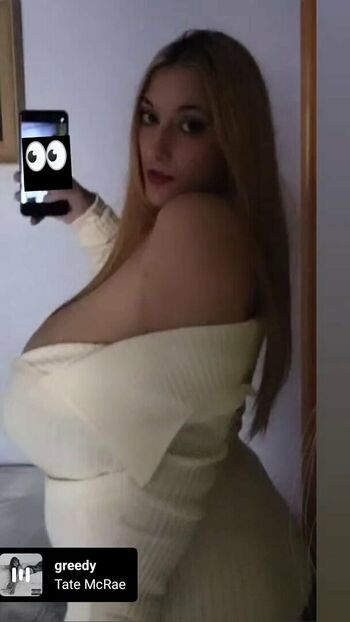 _Itslaaura._