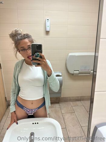 ittybittytitties69free
