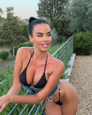 Ivana Knoll