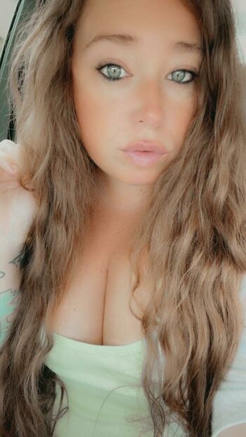 Ivy Mia