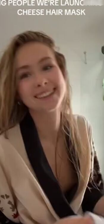 Iza and Elle