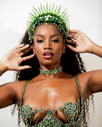 Iza Cantora