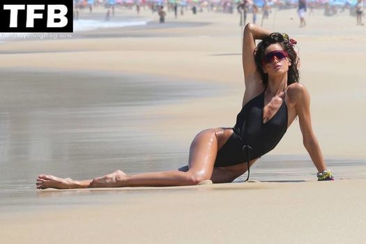 Izabel Goulart