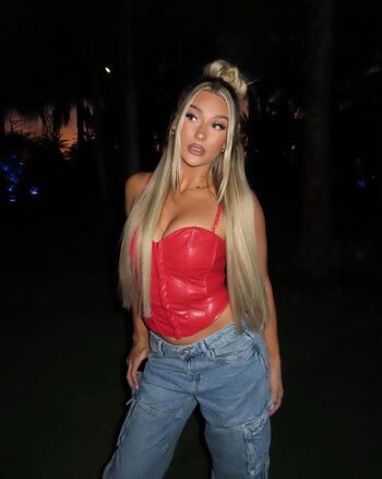 Izzi Dame