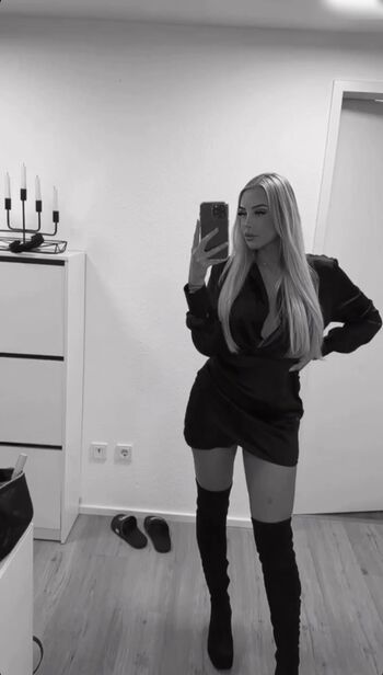 Jana Klein / janakl_