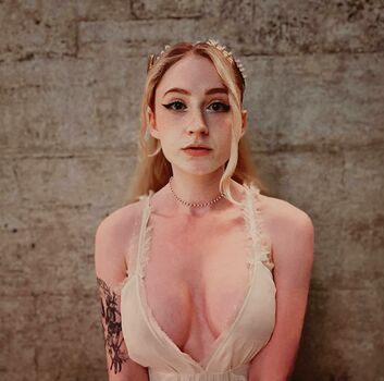 Janet Devlin