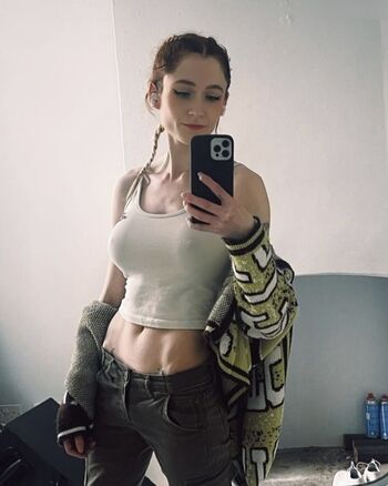 Janet Devlin