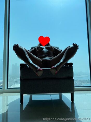 janinelove2023