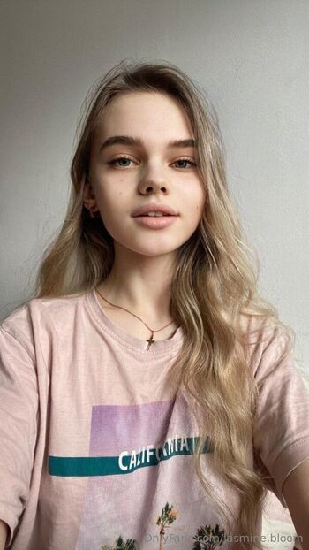 jasmine.bloom