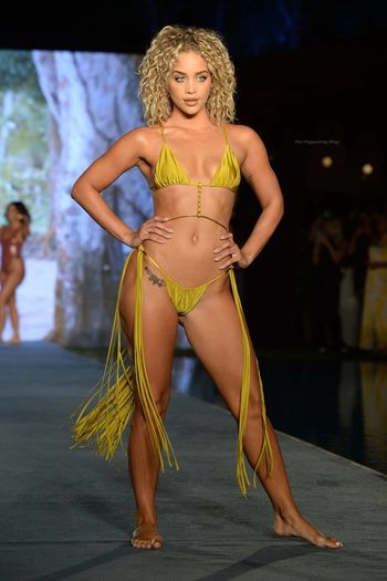 Jasmine Sanders