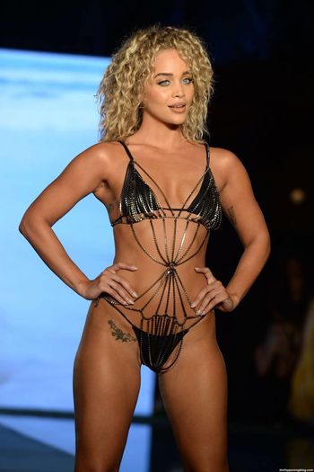 Jasmine Sanders
