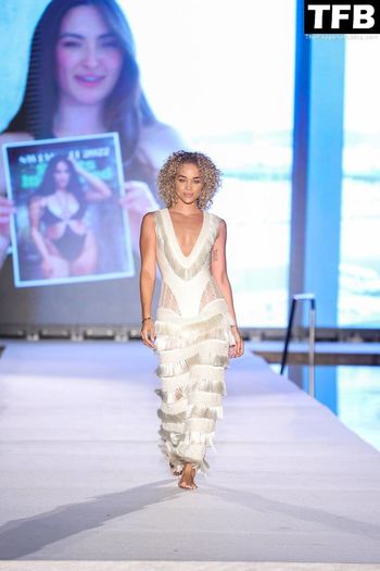 Jasmine Sanders