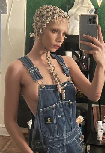 Jazelle Zanaughtti