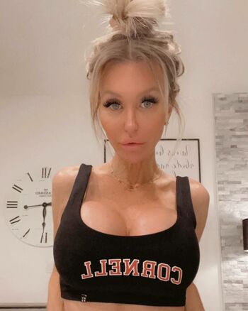 Jenn Stauss