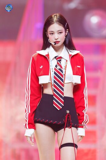 Jennie | BLΛƆKPIИK