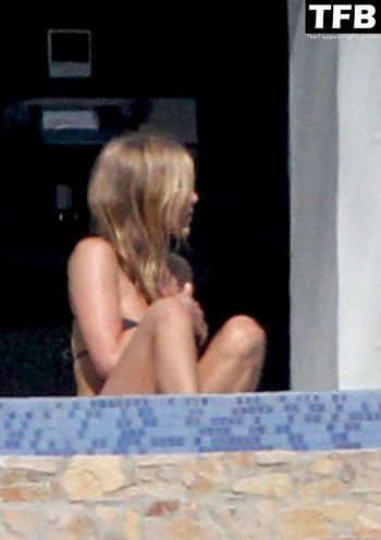 Jennifer Aniston