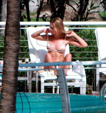 Jennifer Anniston