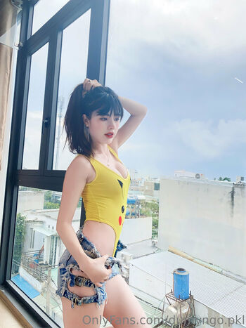 jennifer_dumy