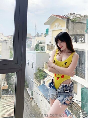 jennifer_dumy