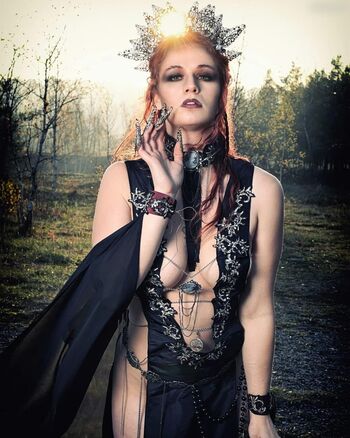 Jenny Redlocks