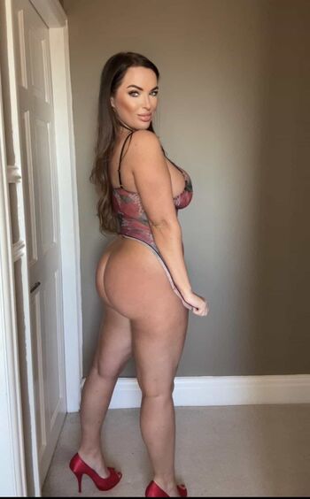 jennynextdoorgirl