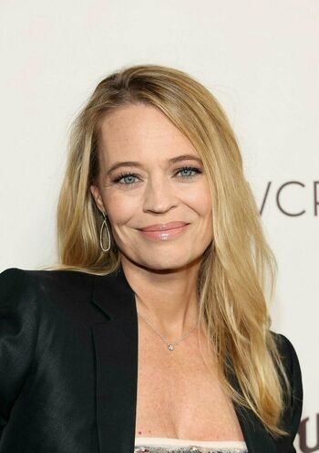 Jeri Ryan