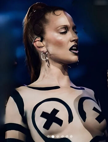 Jess Glynne