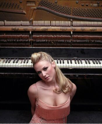 Jewel Kilcher