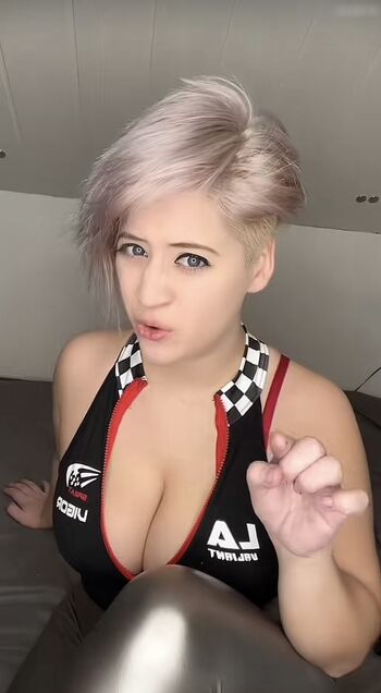 Joana Headbang