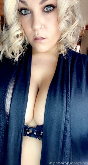 jojos_sexycurves