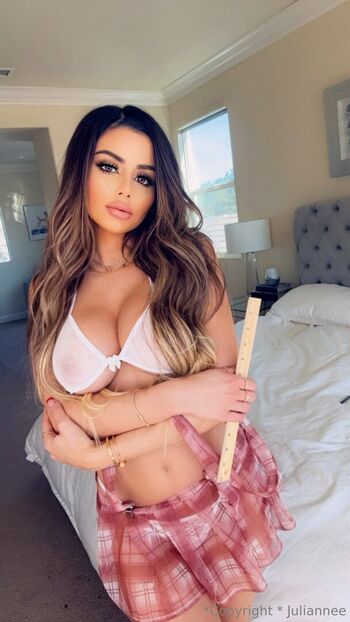 Juli Annee
