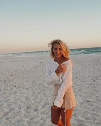 Juli Kleinhans