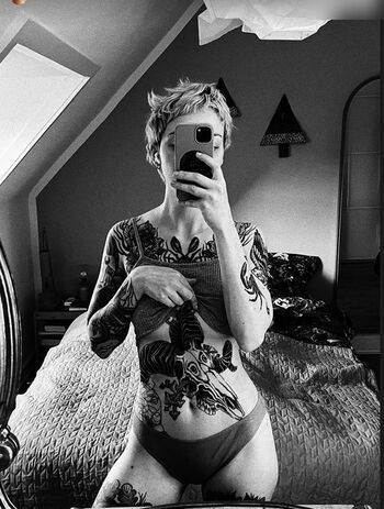 Julia Crds