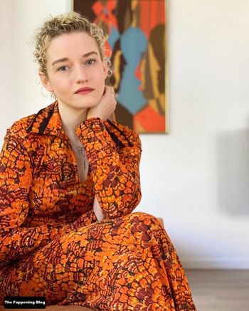 Julia Garner