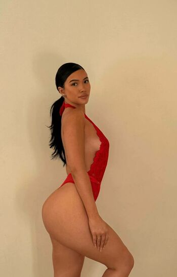 Julia Kelly