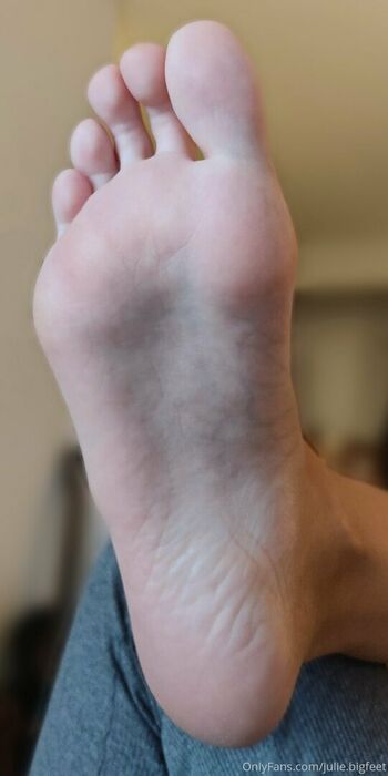 julie.bigfeet