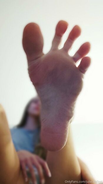 julie.bigfeet