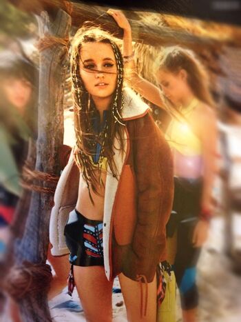 Kaitlyn Dever