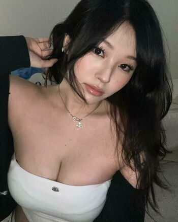 Kang Hee Yoon