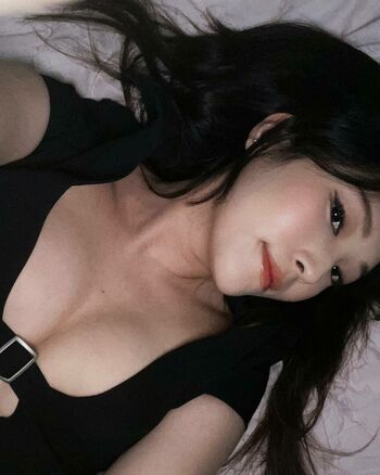Kang Hee Yoon