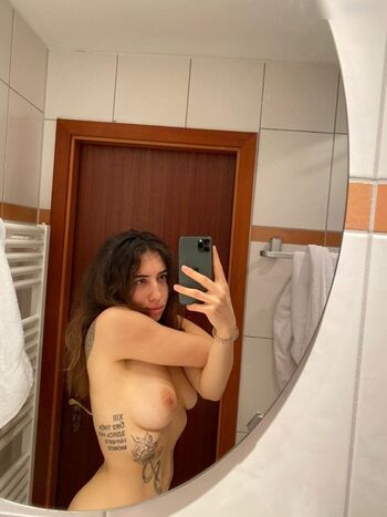 kara_xaen