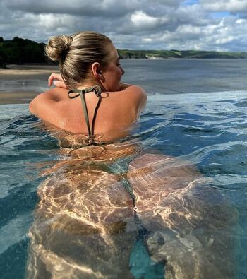 Katiebournesx